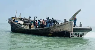 জলদস্যু নির্মূলে কক্সবাজার সমুদ্র উপকূলে কোস্ট গার্ডের সাঁড়াশি অভিযান